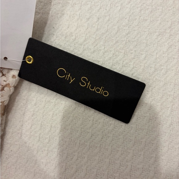 NWT City Studio White & Tan Floral Lace Soft Girl Mini Party Dress Size 3 - Picture 4 of 14